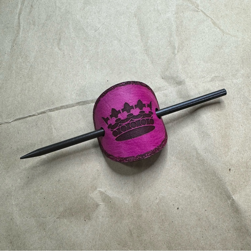 Retro leather hair stick barrette pink with crown